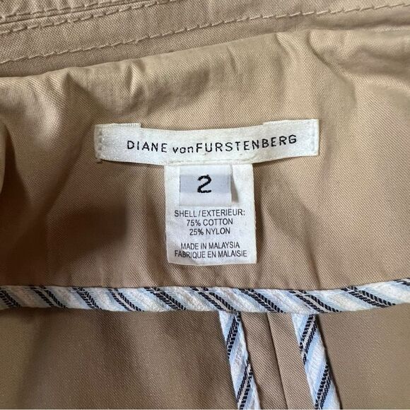 Diane Von Furstenberg Women’s Tan Tie Waist Trench Coat Size 2 - Picture 9 of 13